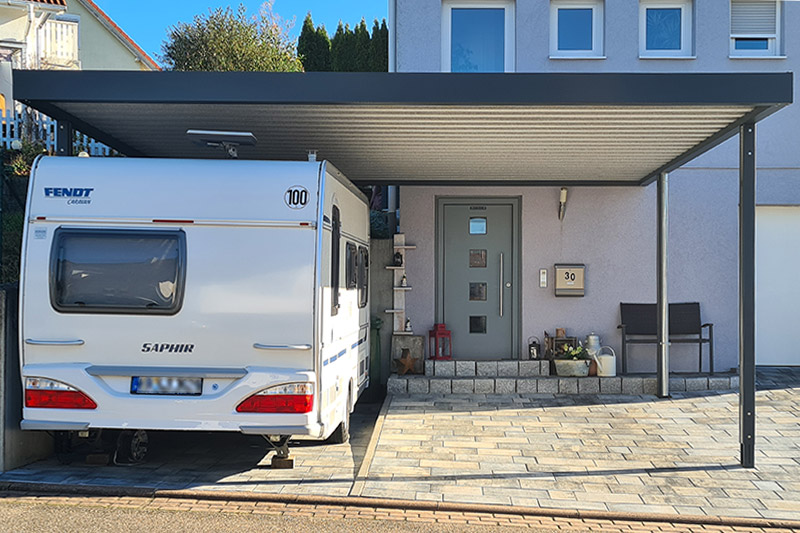 Beispielbild Doppelcarport für Wohnwagen und als Vordach